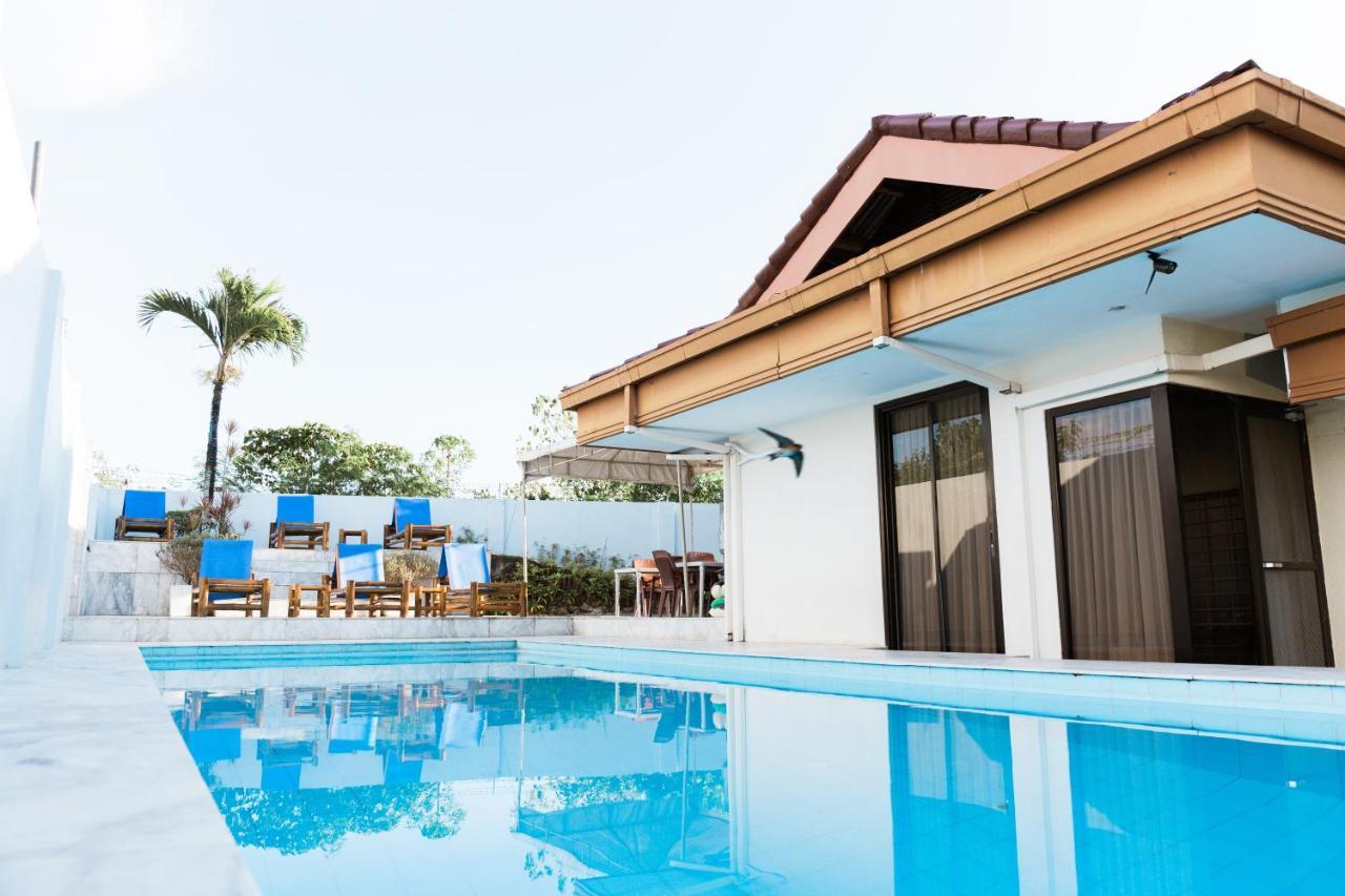 Seaview Hills Luxury Apartments & Rooms Dauis Exterior photo
